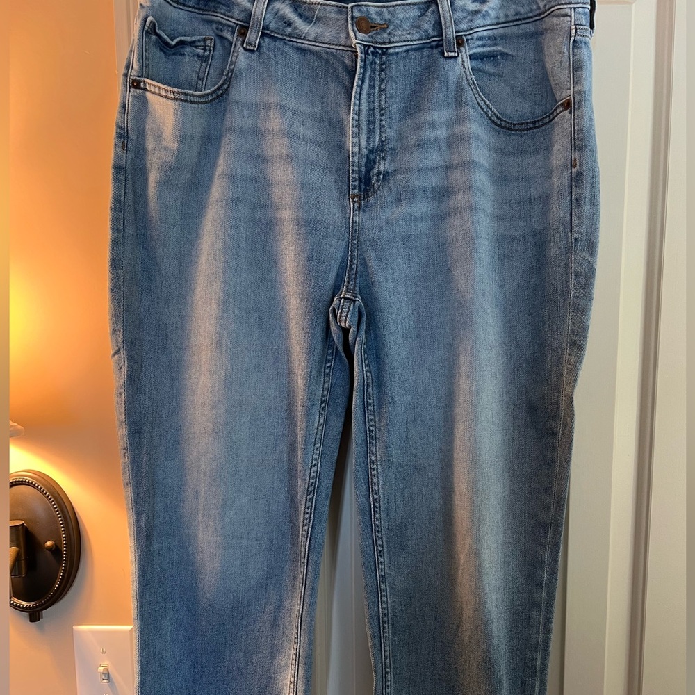 Chico's Boyfriend Straight Ankle Jeans Size 2.5